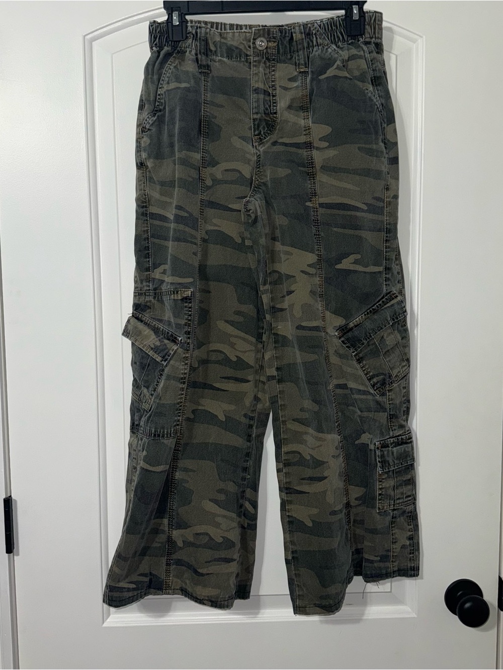 BDG Urban Outfitters Y2K Camo Cargo Pant Women’s Size Small